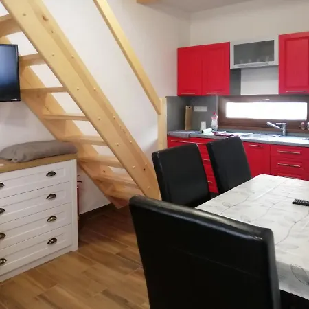 Aranka Lejlighed Žatec
